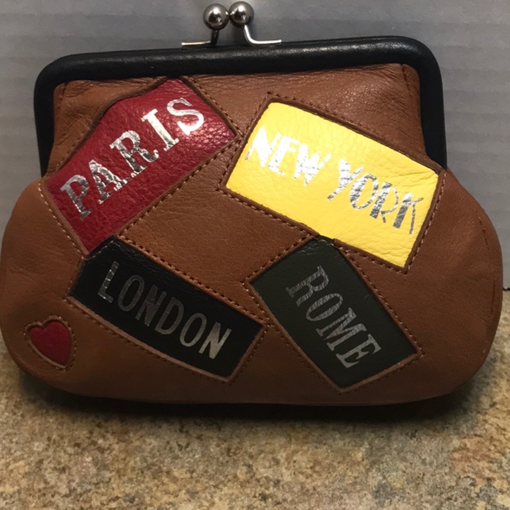 Brighton pouch